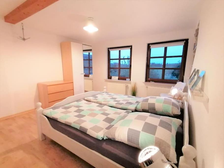 Ferienwohnung Fernblick Osdorf ภายนอก รูปภาพ